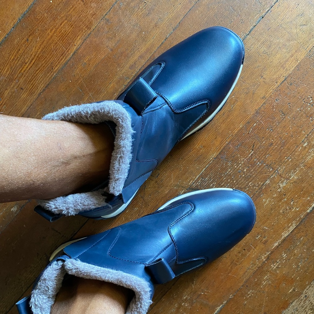 Navy blue fur/Leather boots from FASHION NWOT